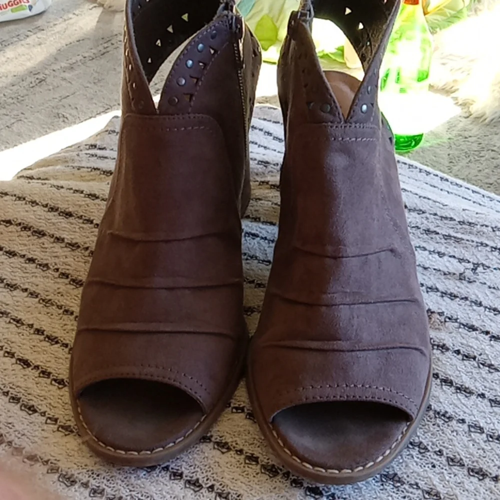 Ankle boot - Picture 3 of 4